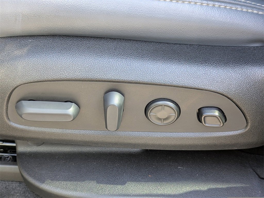 Used 2022 Buick Enclave Premium w/ Surround and Sites Package image 20