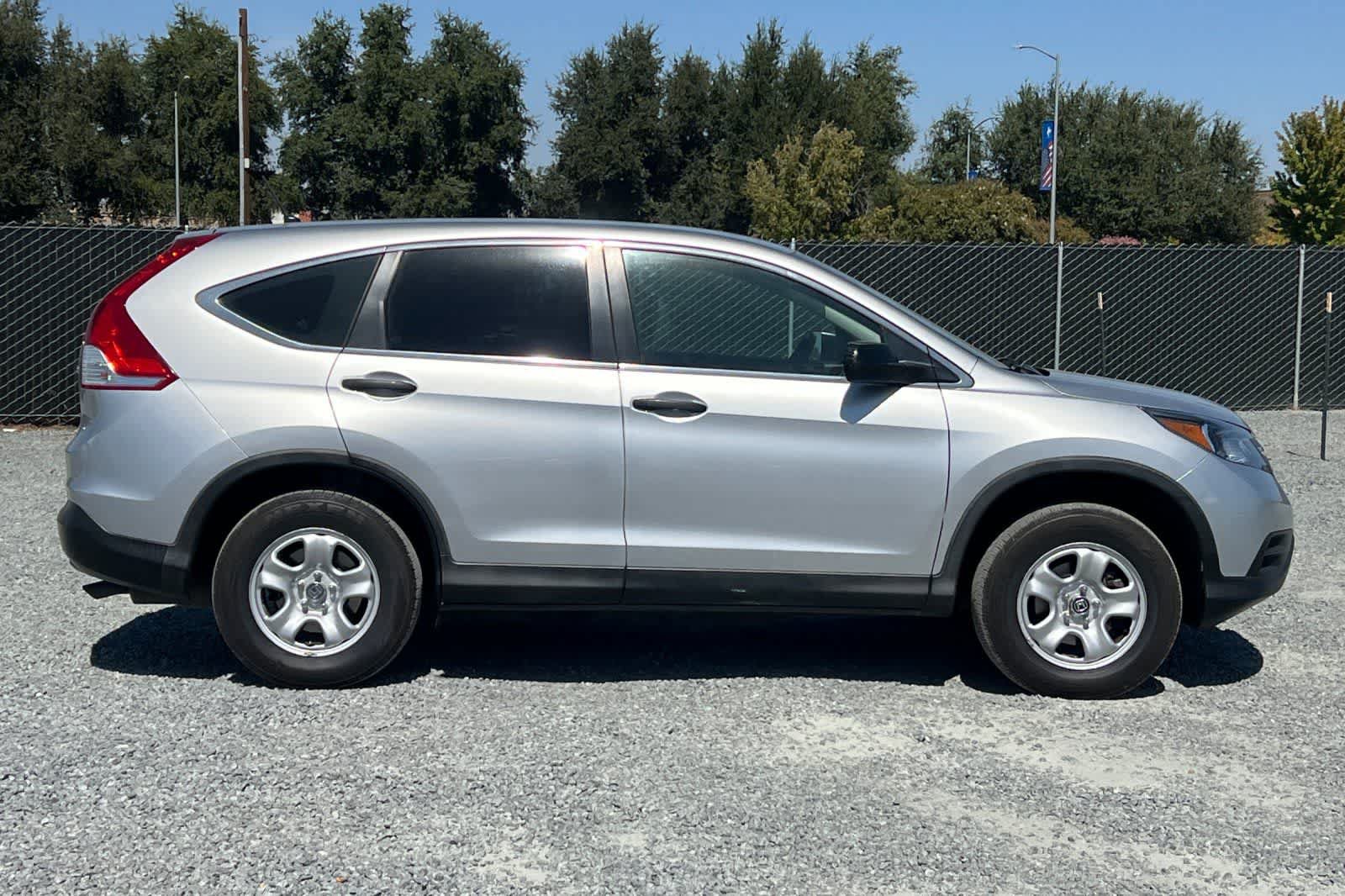 Used 2014 Honda CR-V LX image 9