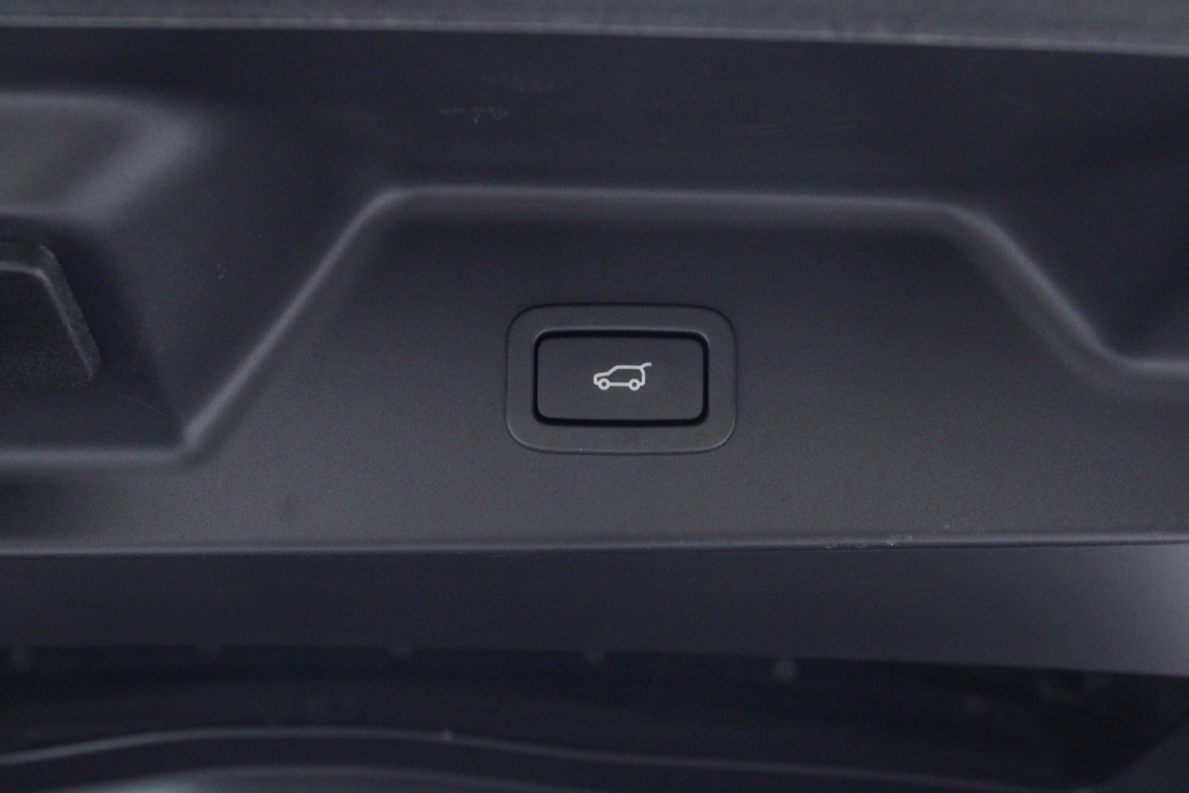 Used 2016 Land Rover Range Rover HSE image 12