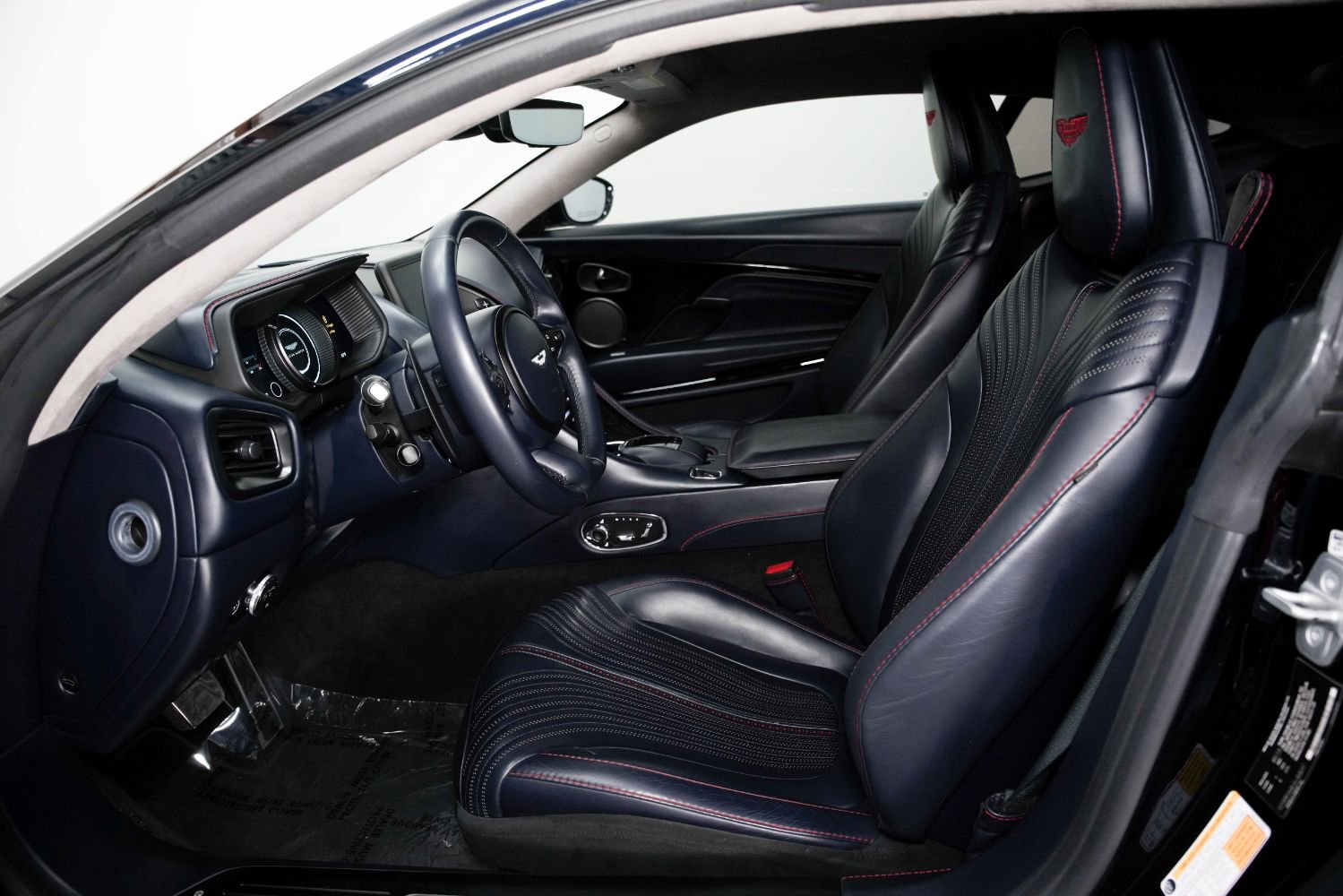 Used 2018 Aston Martin DB11 V12 image 34