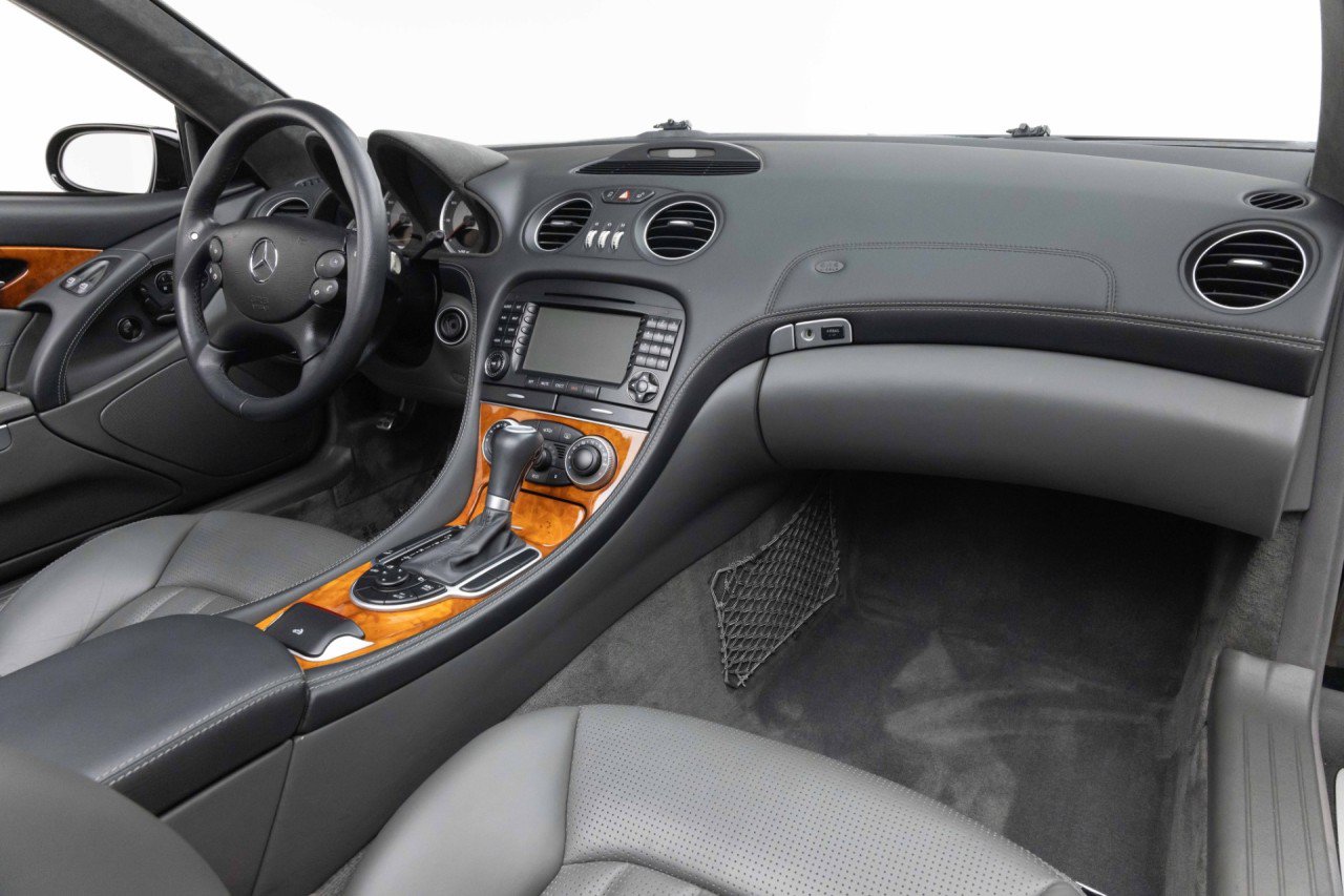 Used 2005 Mercedes-Benz SL 65 AMG image 2