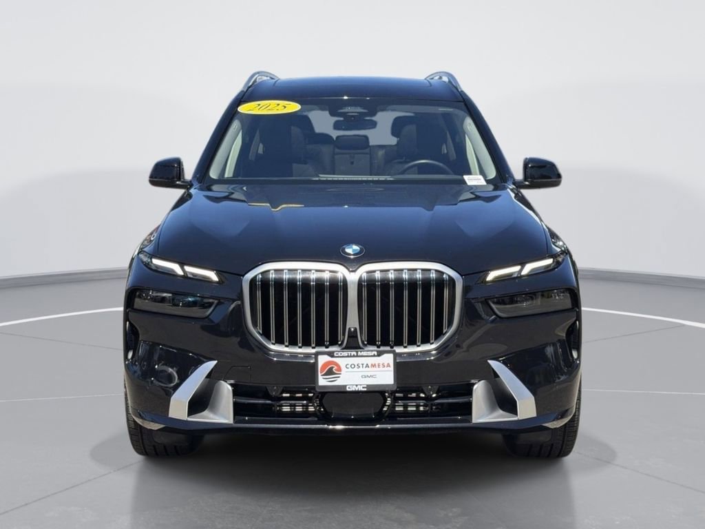 Used 2025 BMW X7 xDrive40i w/ Climate Comfort Package image 2
