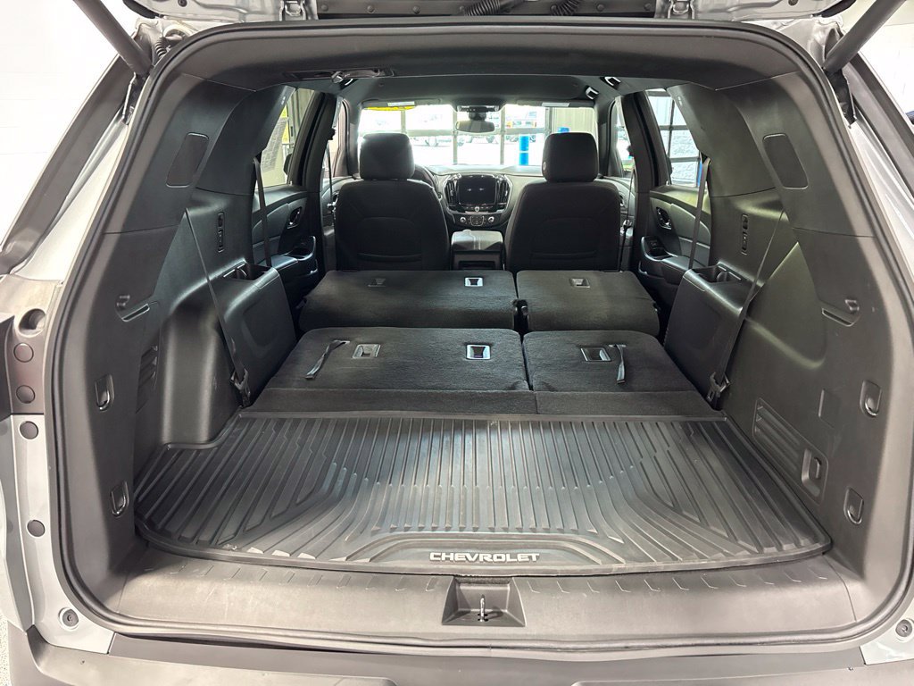 Used 2023 Chevrolet Traverse LT AWD/4WD image 43