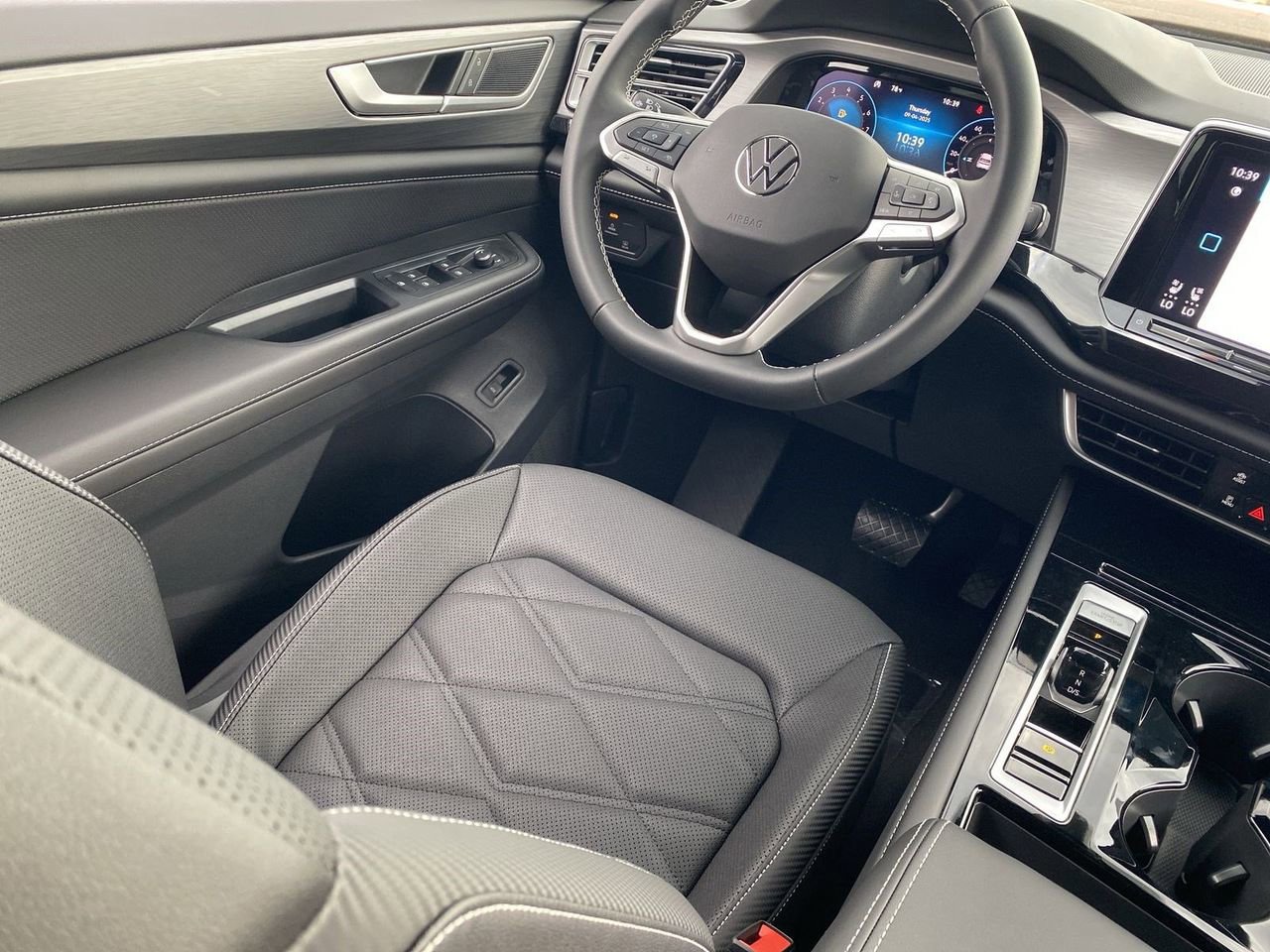 New 2026 Volkswagen Atlas Cross Sport SE image 10