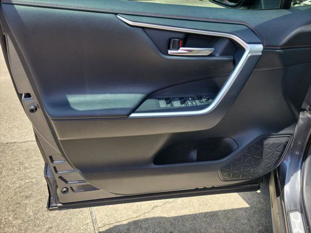 Certified 2025 Toyota RAV4 XSE AWD/4WD image 12