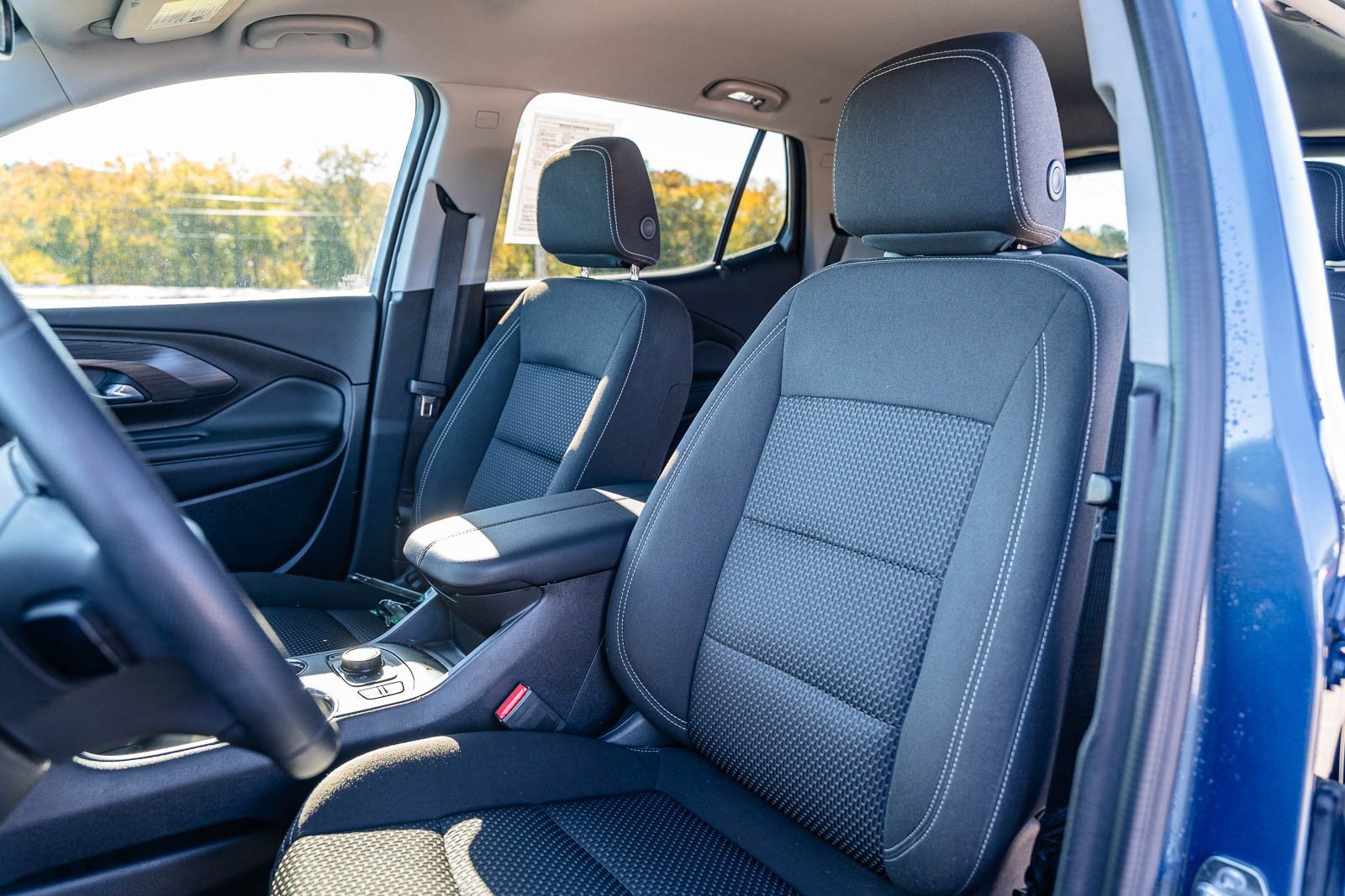 Used 2024 GMC Terrain SLE w/ Driver Convenience Package image 20