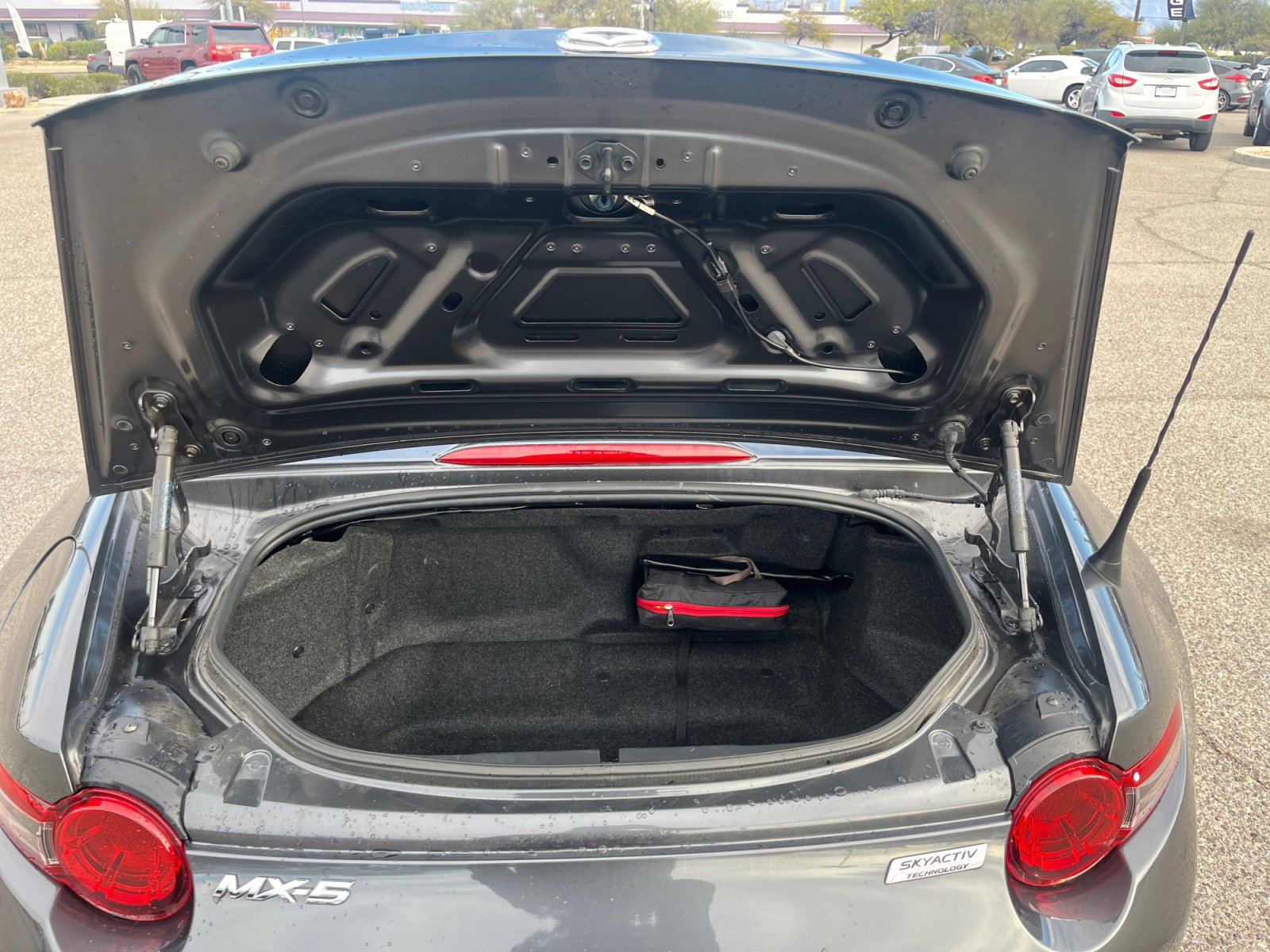 Used 2016 MAZDA MX-5 Miata Grand Touring image 34