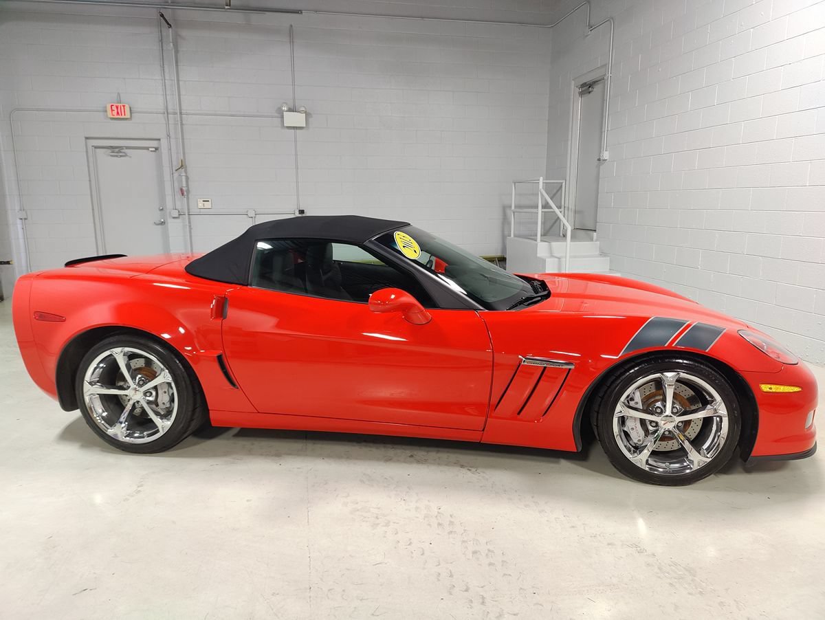 Used 2013 Chevrolet Corvette Grand Sport w/ 3LT Preferred Equipment Group RWD image 6