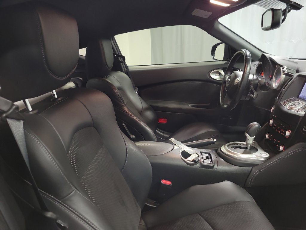 Used 2020 Nissan 370Z Touring Sport RWD image 32