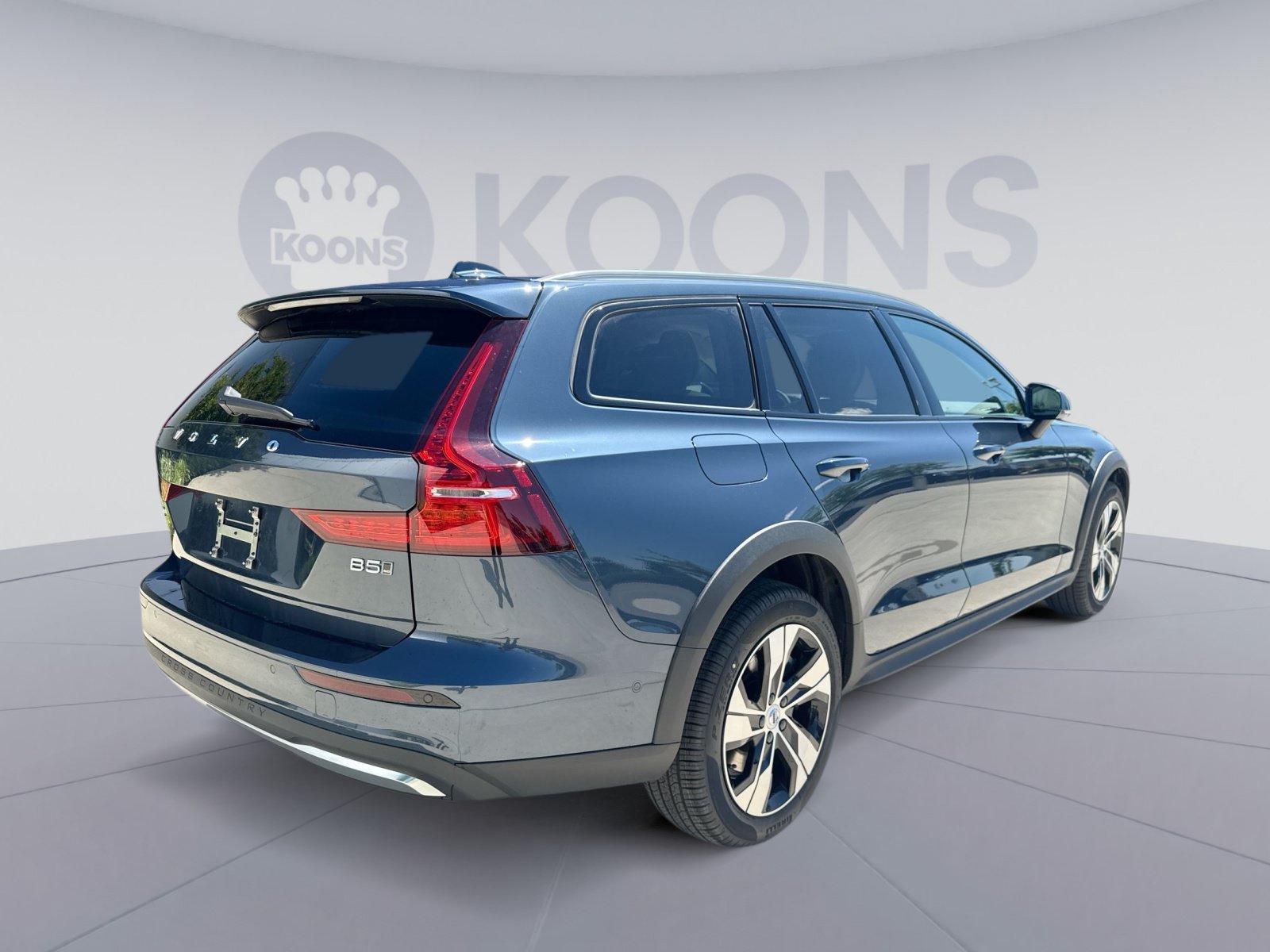 New 2026 Volvo V60 B5 Cross Country Plus w/ Climate Package AWD/4WD image 7