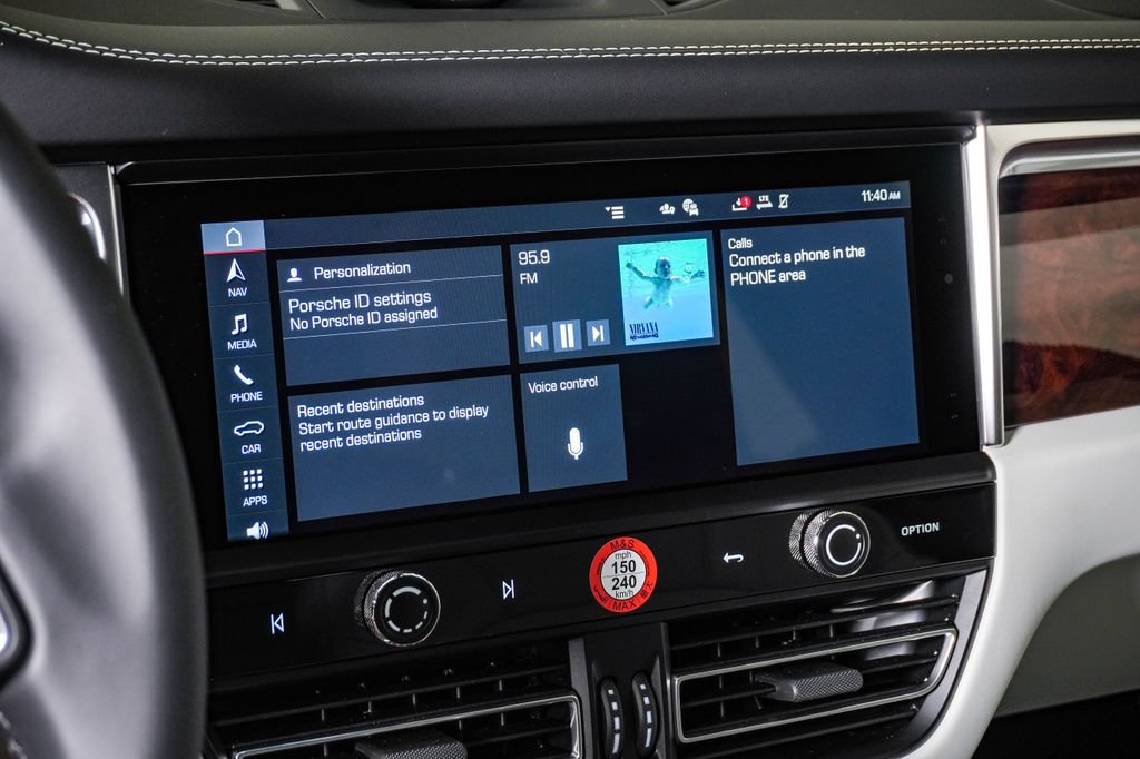 Certified 2026 Porsche Macan AWD/4WD image 22