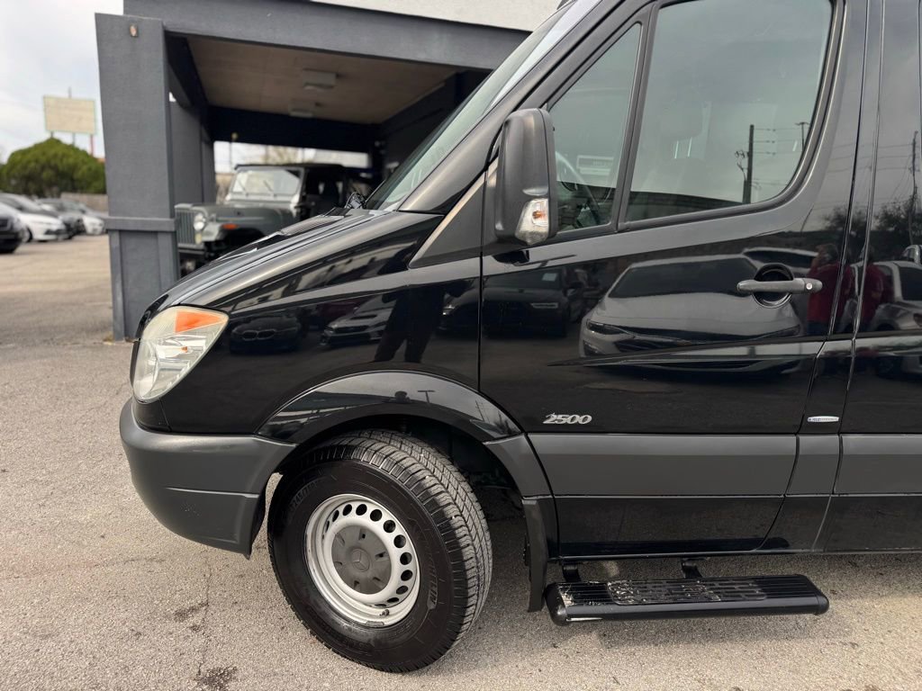 Used 2012 Mercedes-Benz Sprinter 2500 image 12