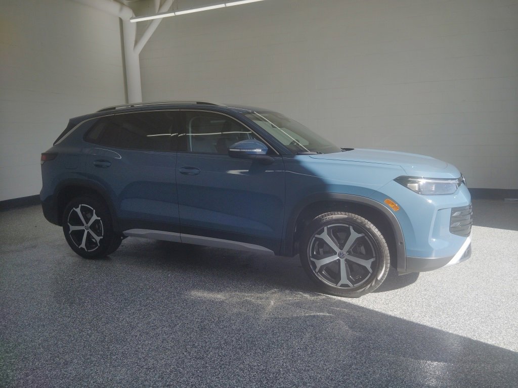 New 2026 Volkswagen Tiguan SE image 3