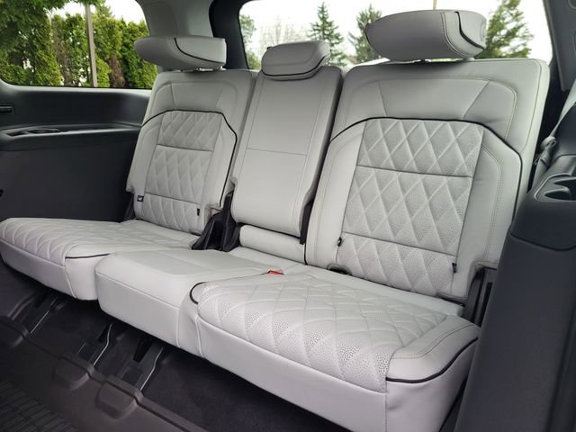 New 2026 Lincoln Navigator Black Label AWD/4WD image 19