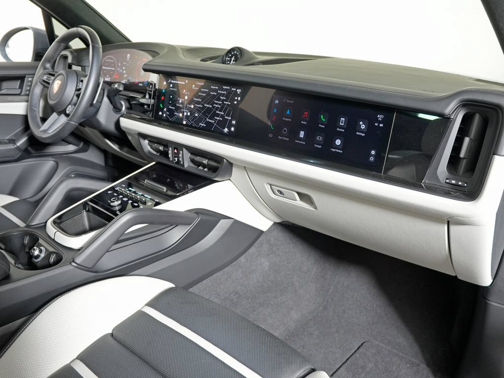 Certified 2025 Porsche Cayenne GTS AWD/4WD image 24