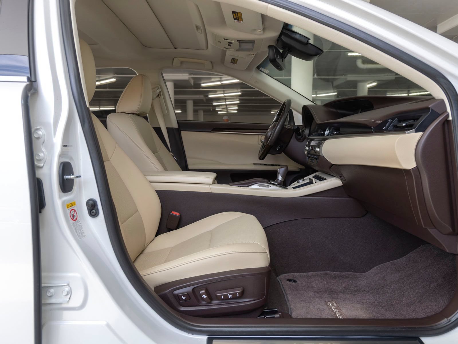 Used 2018 Lexus ES 350 w/ Navigation System Package FWD image 24