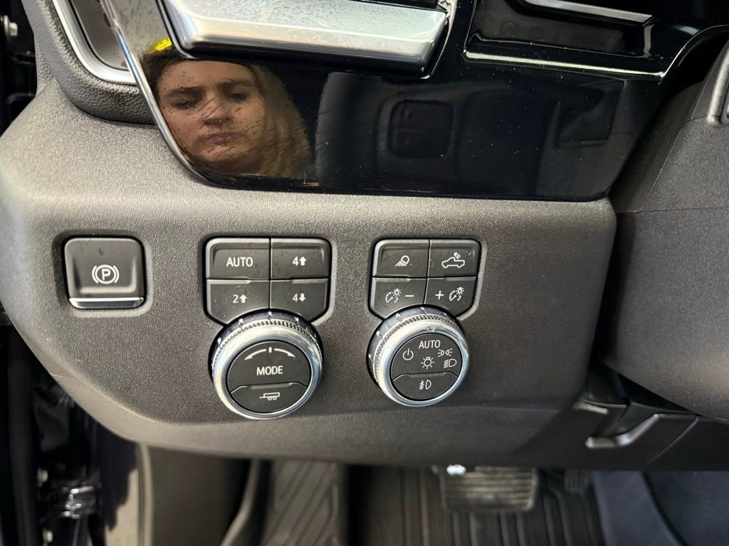 New 2026 GMC Sierra 3500 SLT image 15