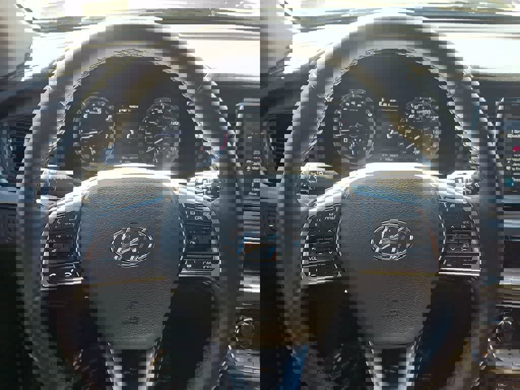 Used 2018 Hyundai Sonata SEL w/ Tech Package 02 image 18