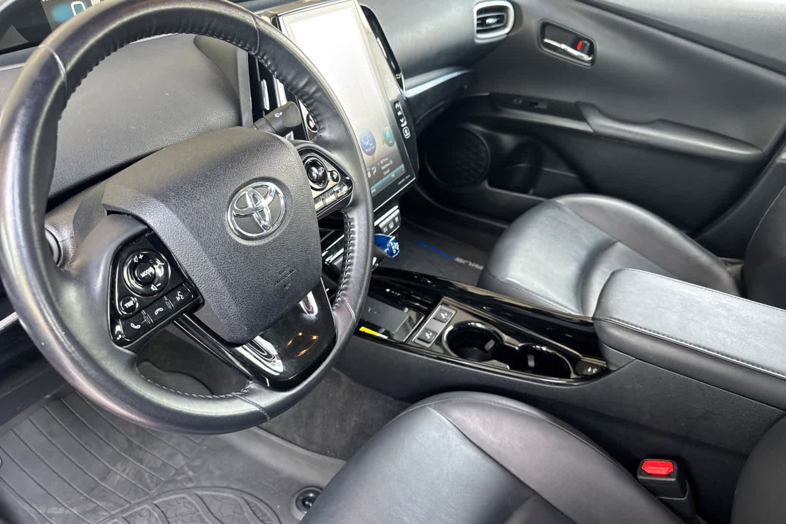 Used 2021 Toyota Prius Prime XLE FWD image 11