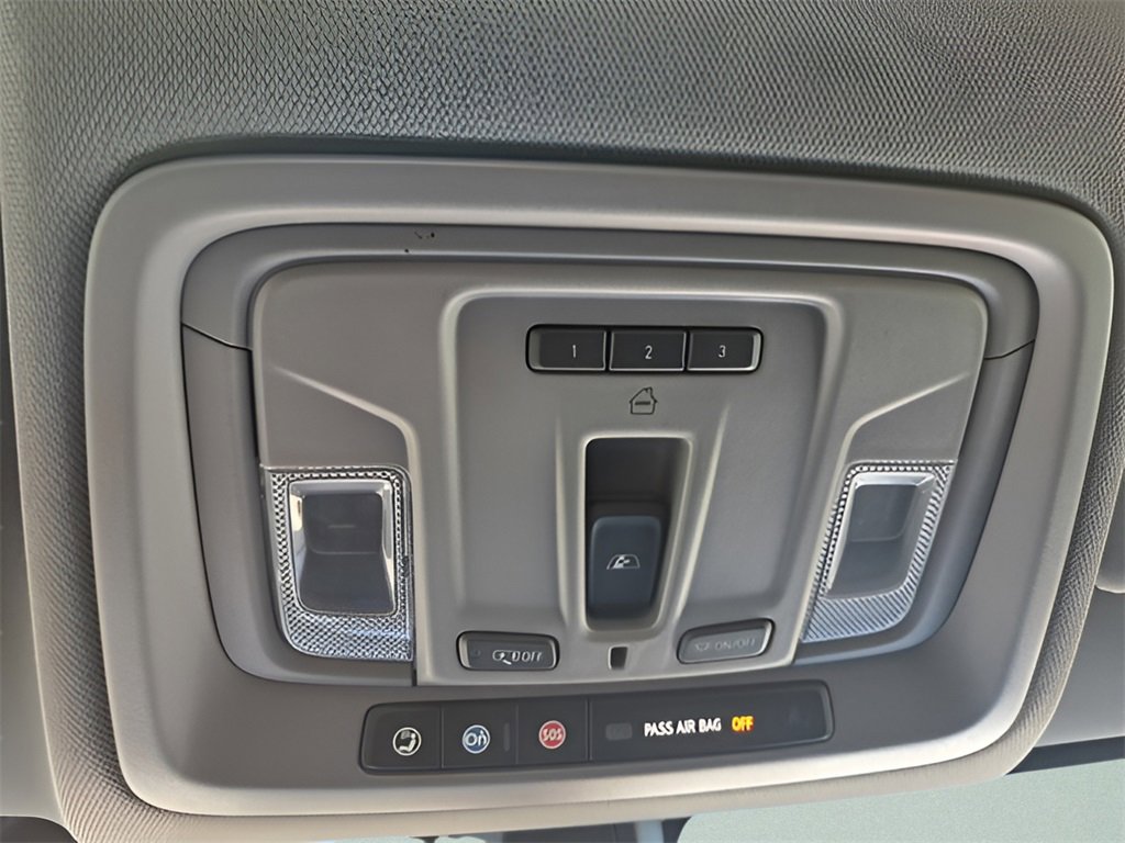 Used 2021 Chevrolet Silverado 1500 LT w/ Convenience Package II image 13