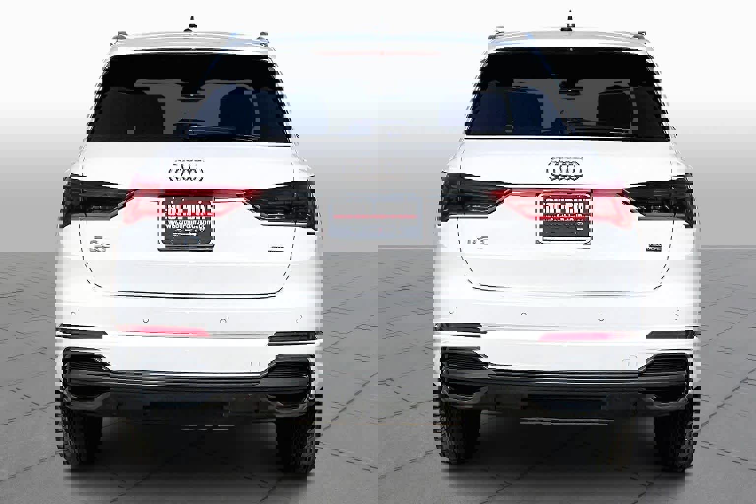 Used 2023 Audi Q3 2.0T Premium Plus w/ Premium Plus Package image 5