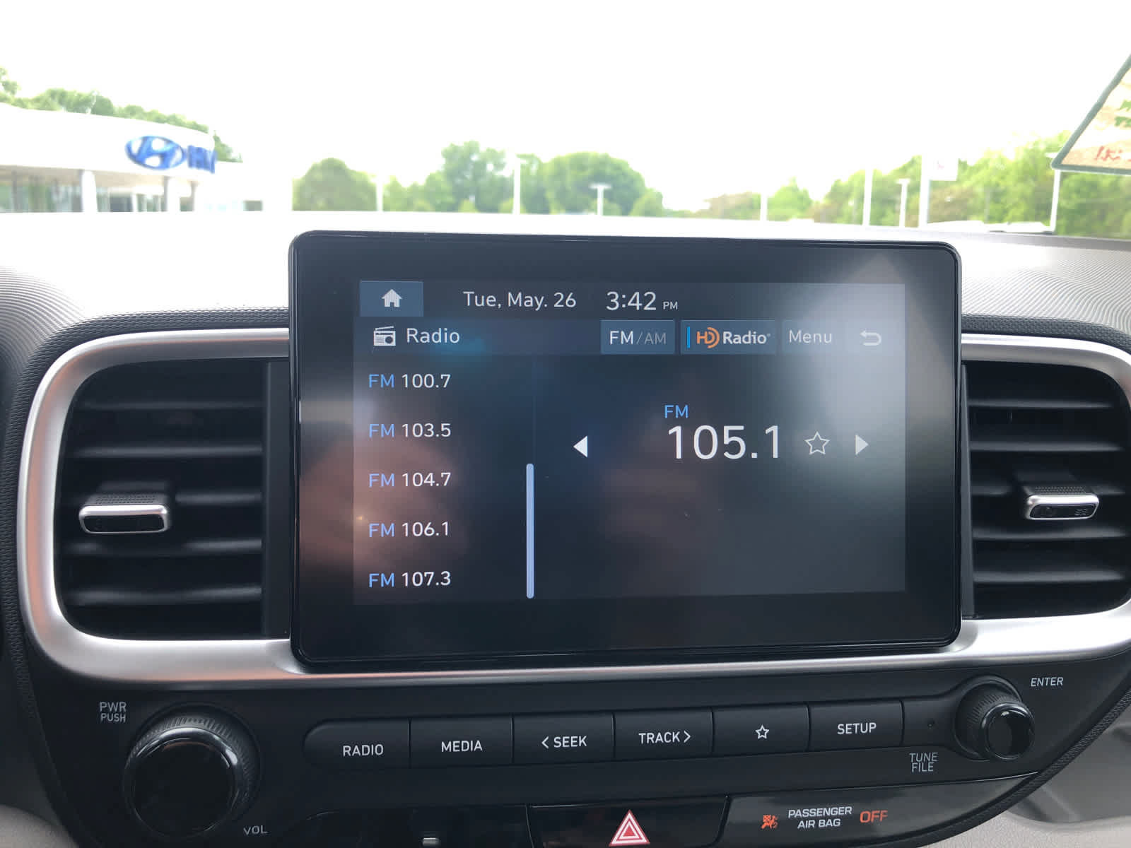 Used 2025 Hyundai Venue SEL FWD image 12