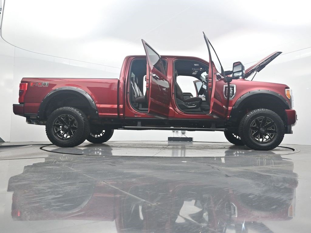 Used 2017 Ford F350 Platinum w/ FX4 Off-Road Package AWD/4WD image 39