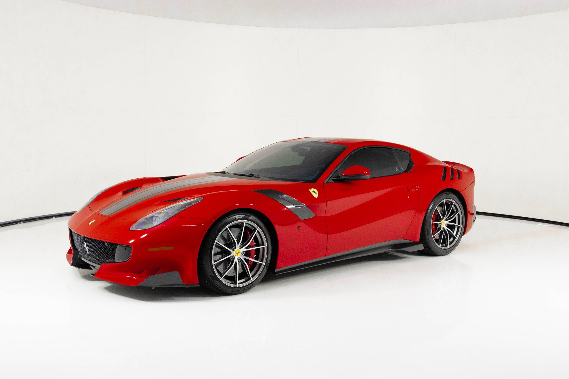 Used 2017 Ferrari F12tdf image 7