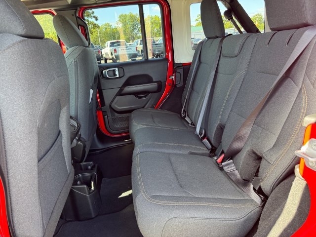 Certified 2025 Jeep Wrangler Unlimited Sahara AWD/4WD image 19