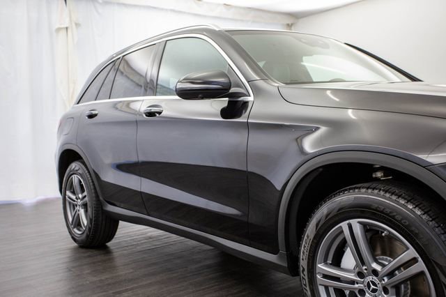 Used 2020 Mercedes-Benz GLC 300 4MATIC w/ Parking Assistance Package image 34