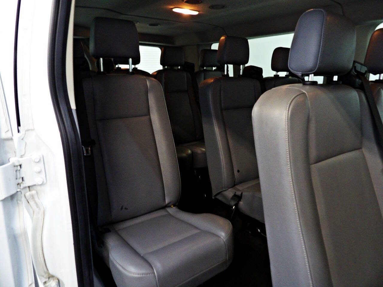 Used 2018 Ford Transit 350 XL RWD image 10