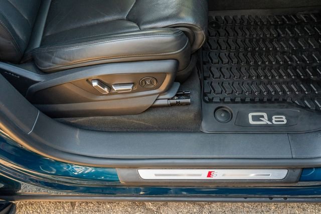 Used 2021 Audi Q8 Prestige w/ Prestige Package image 43