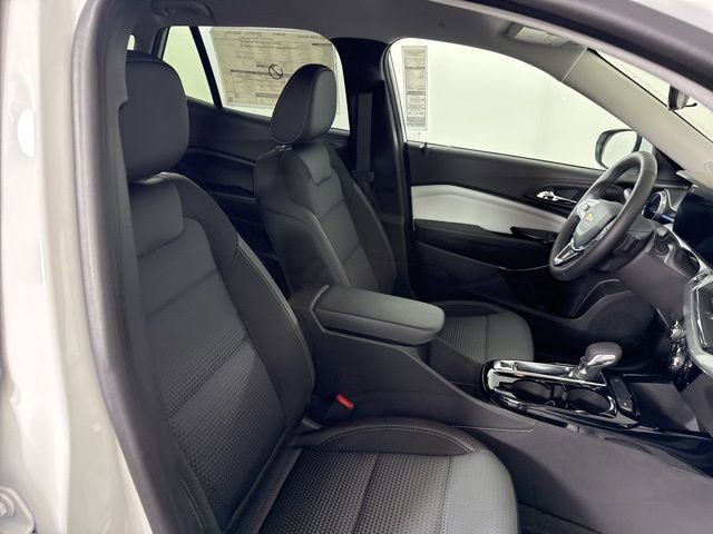 New 2026 Chevrolet Trax LT image 17