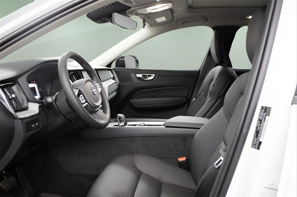 Used 2025 Volvo XC60 T8 Plus w/ Protection Package Premier image 16