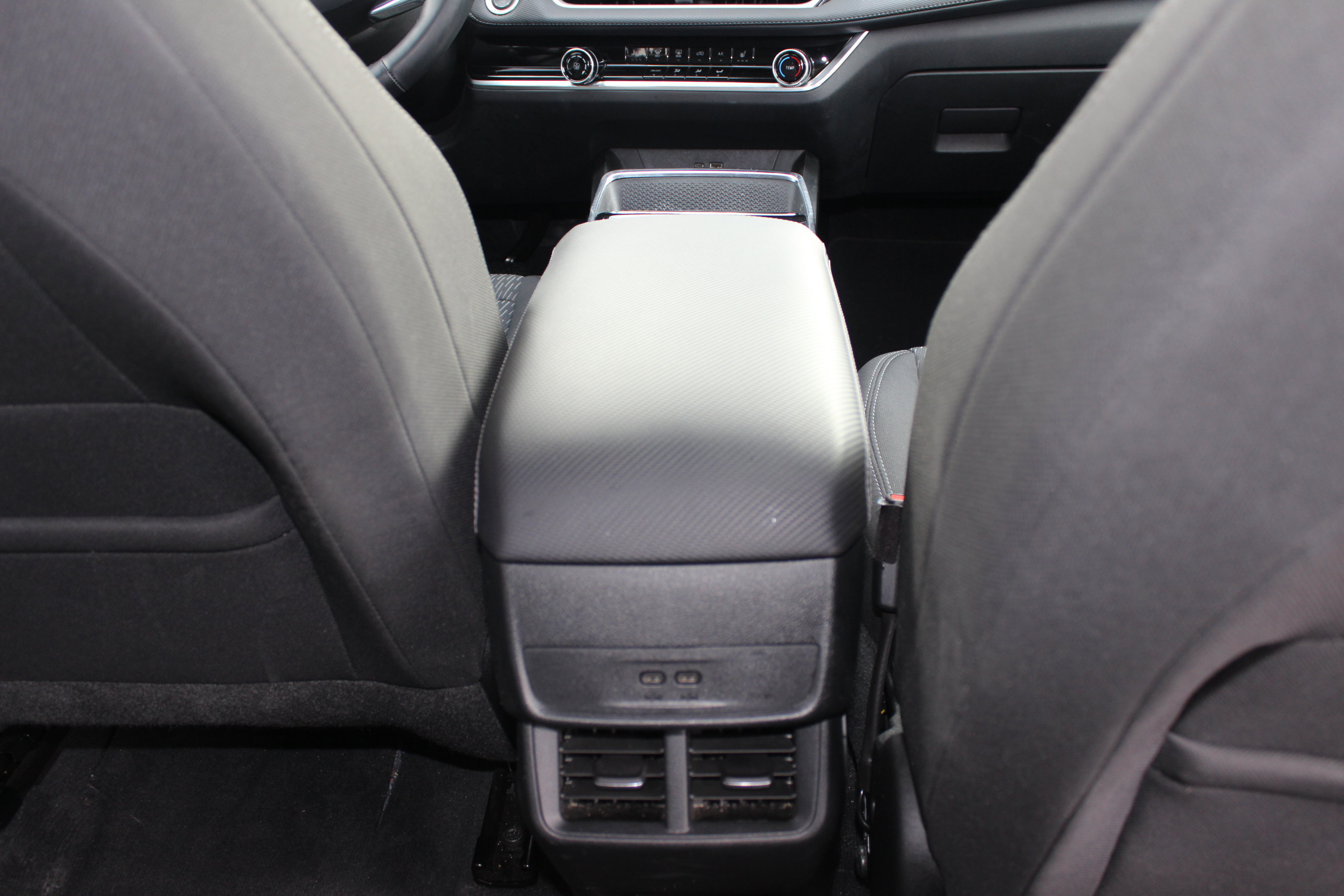 Used 2025 Chevrolet Equinox LT image 10