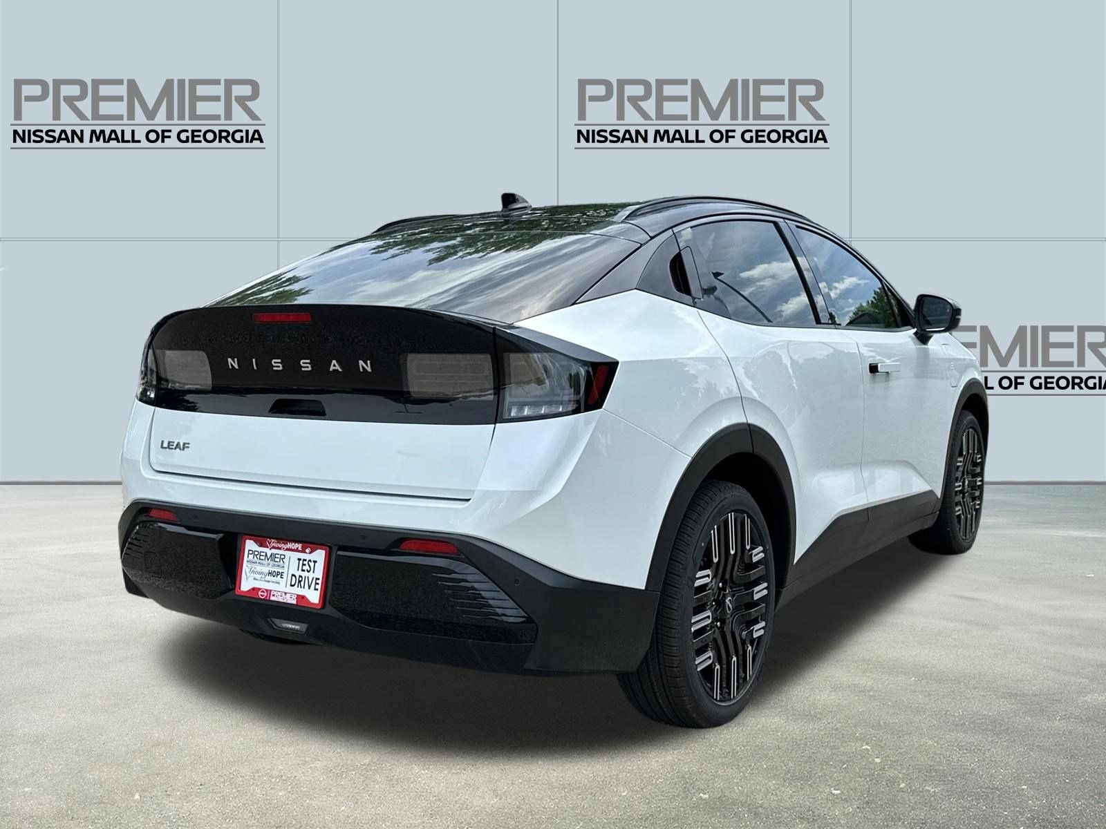 New 2026 Nissan Leaf Platinum+ FWD image 4