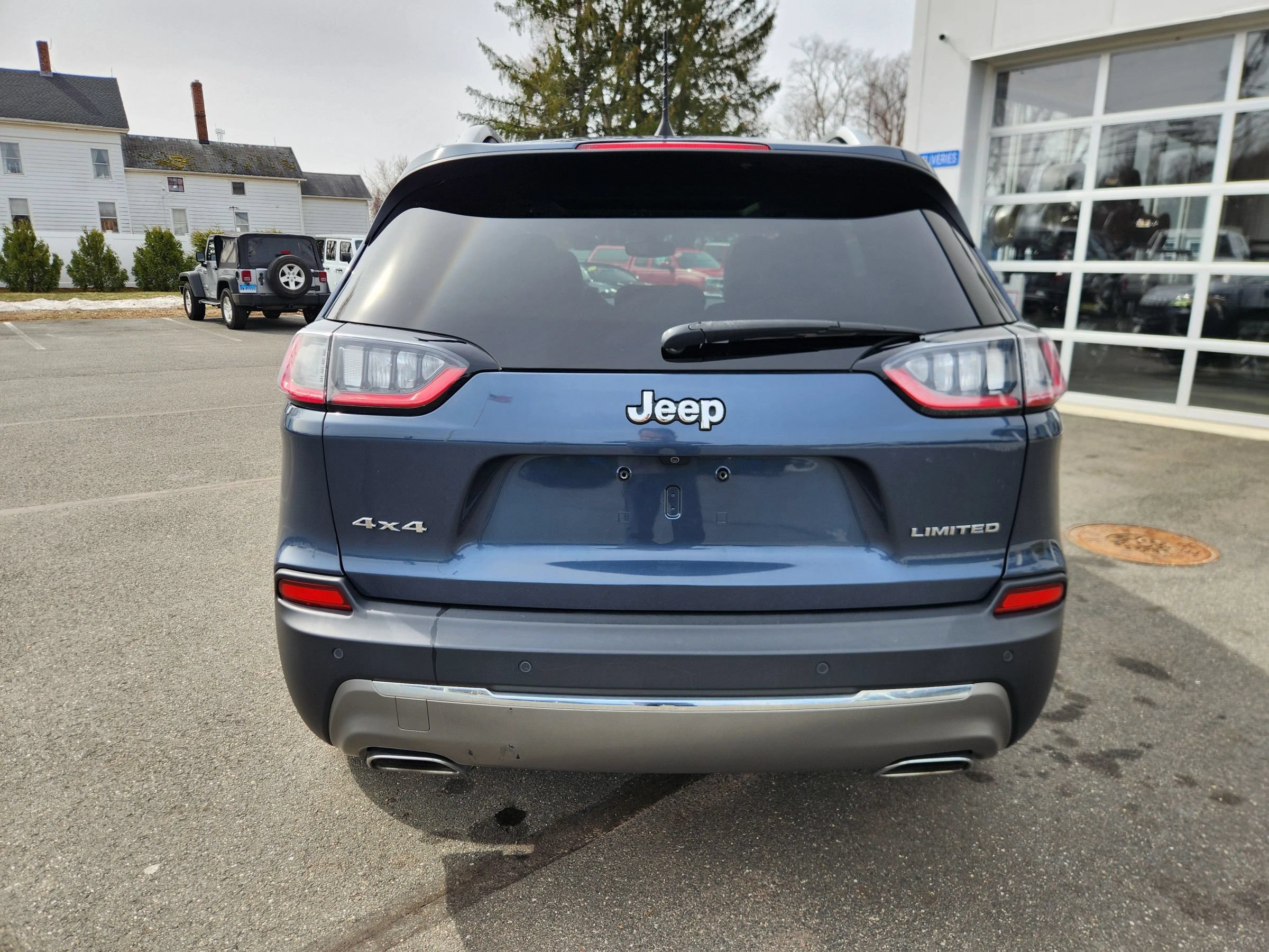 Used 2019 Jeep Cherokee Limited AWD/4WD image 15
