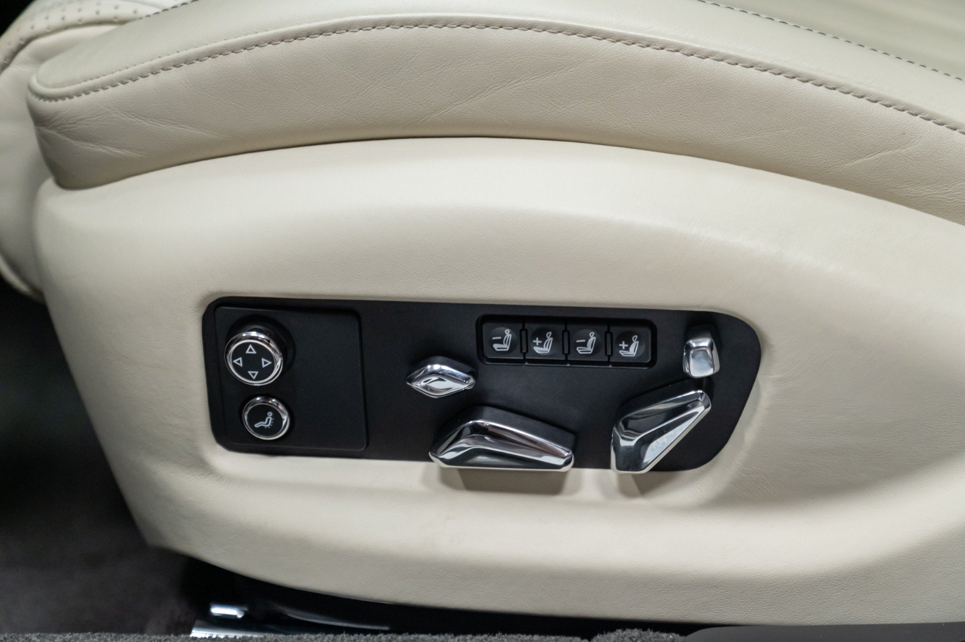 Used 2021 Bentley Flying Spur W12 AWD/4WD image 29
