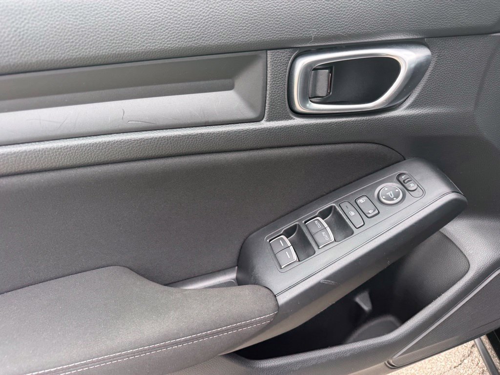 Used 2025 Honda Civic Sport image 17
