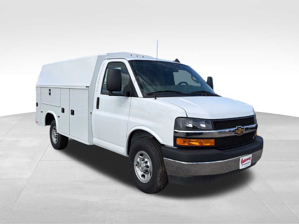 New 2026 Chevrolet Express 3500 w/ Power Convenience Package RWD image 4