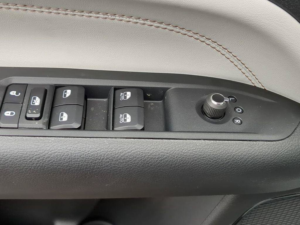 New 2026 Jeep Compass Limited w/ Sun, Sound & Navigation Group AWD/4WD image 11