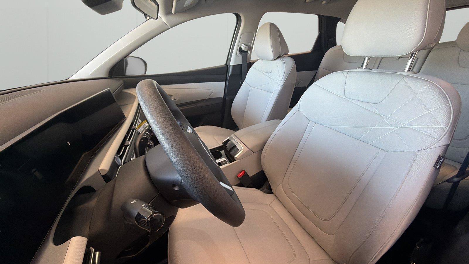 Used 2026 Hyundai Tucson SE FWD image 10