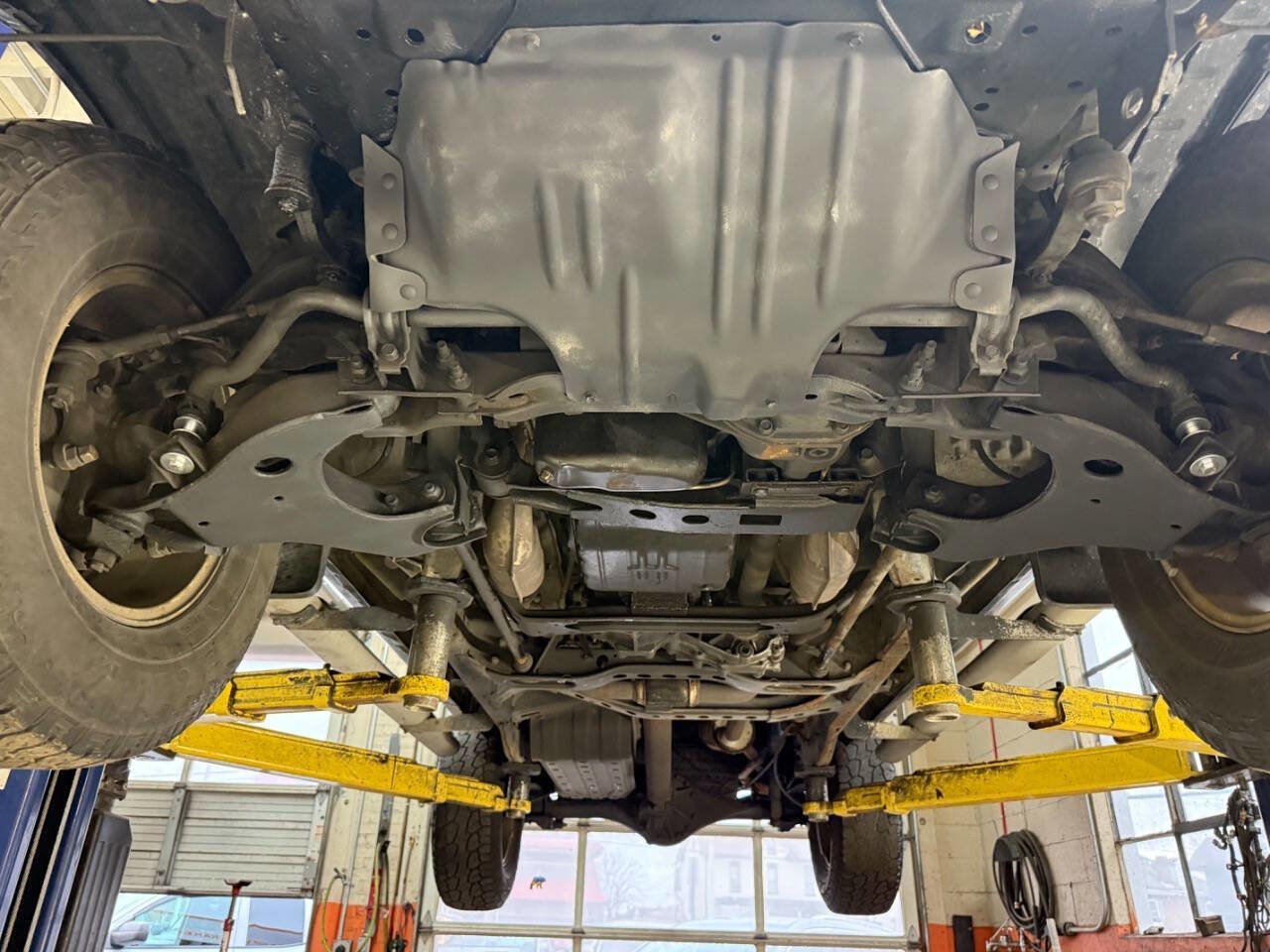 Used 2002 Nissan Frontier SE image 41