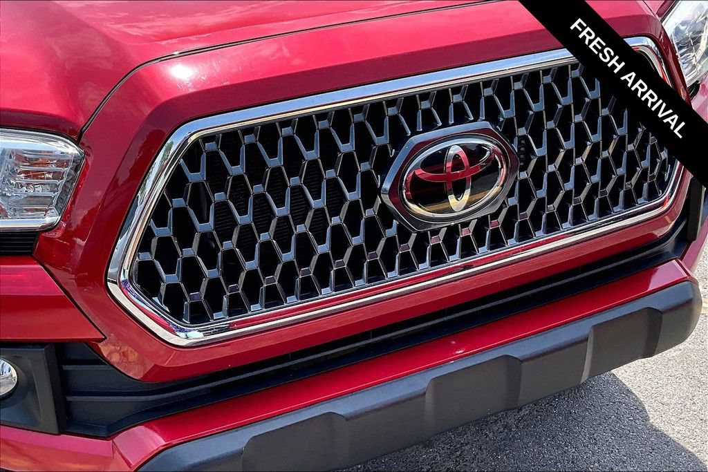 Used 2019 Toyota Tacoma TRD Off-Road AWD/4WD image 31