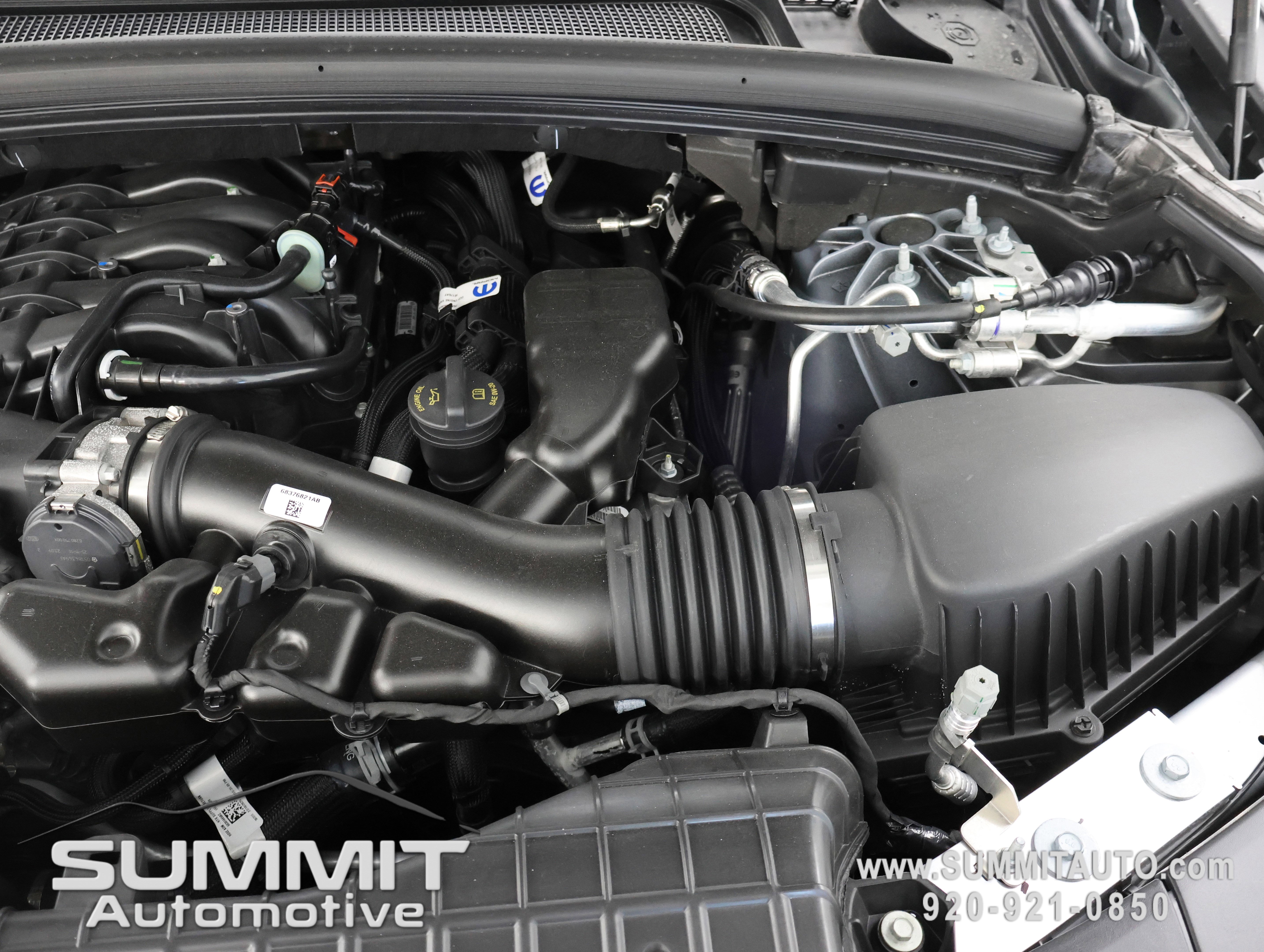 New 2025 Jeep Grand Cherokee Limited w/ Black Appearance Package image 18