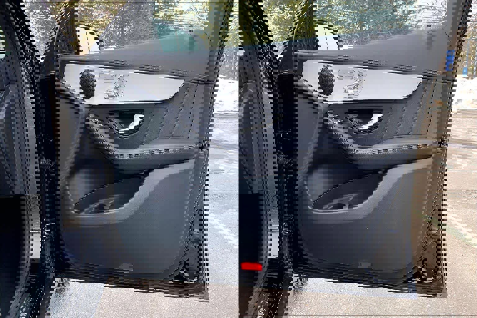 Certified 2023 Mercedes-Benz GLC 300 GLC 300 image 23