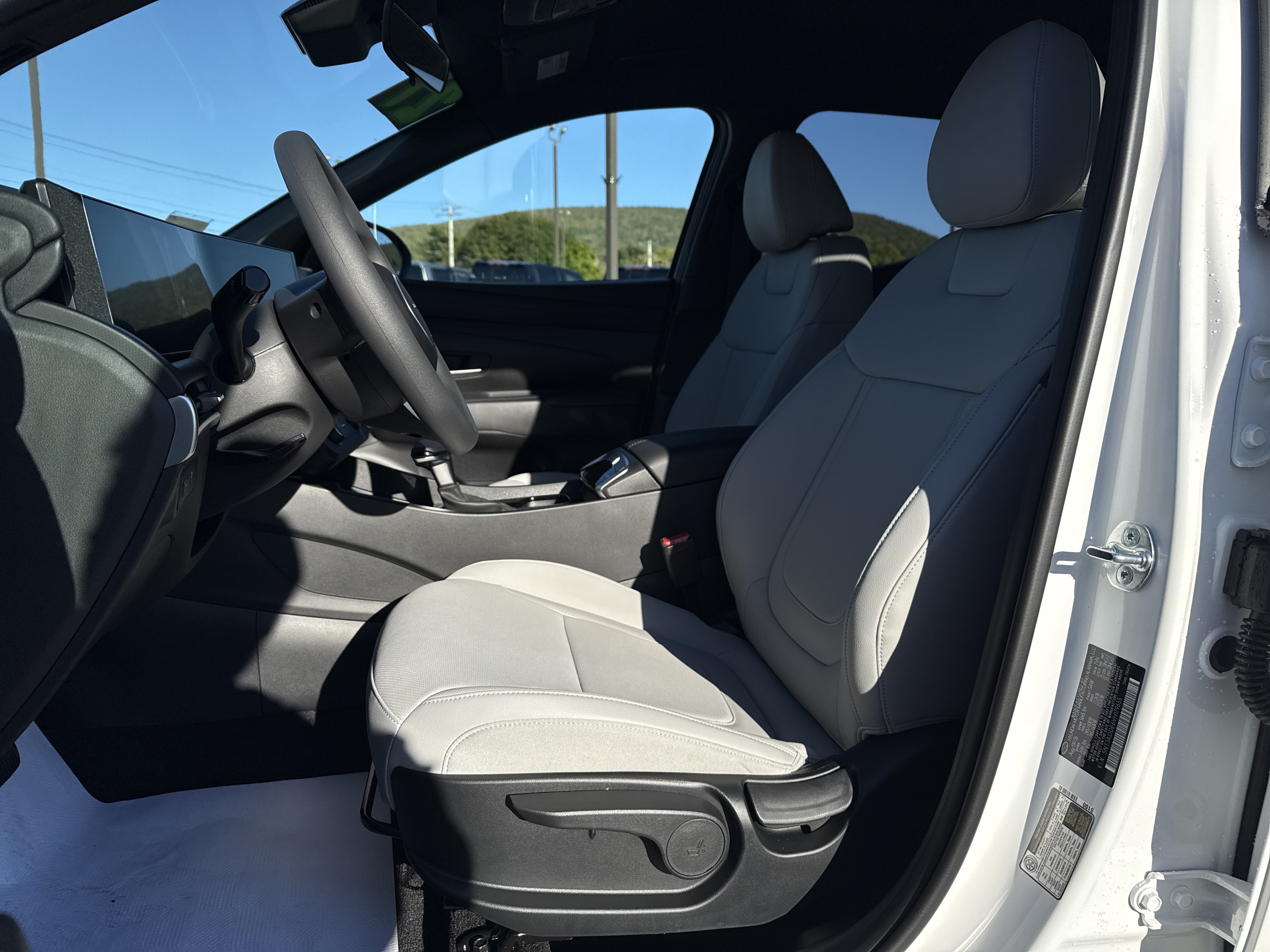New 2027 Hyundai Santa Cruz SE AWD/4WD image 15