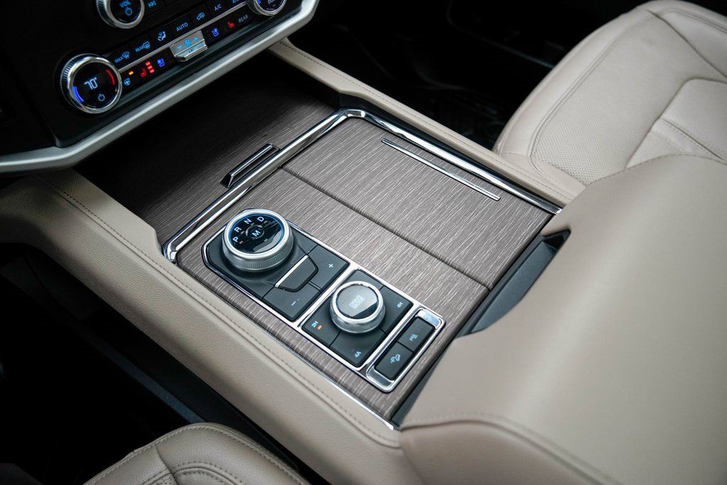 Used 2022 Ford Expedition Max Limited image 32
