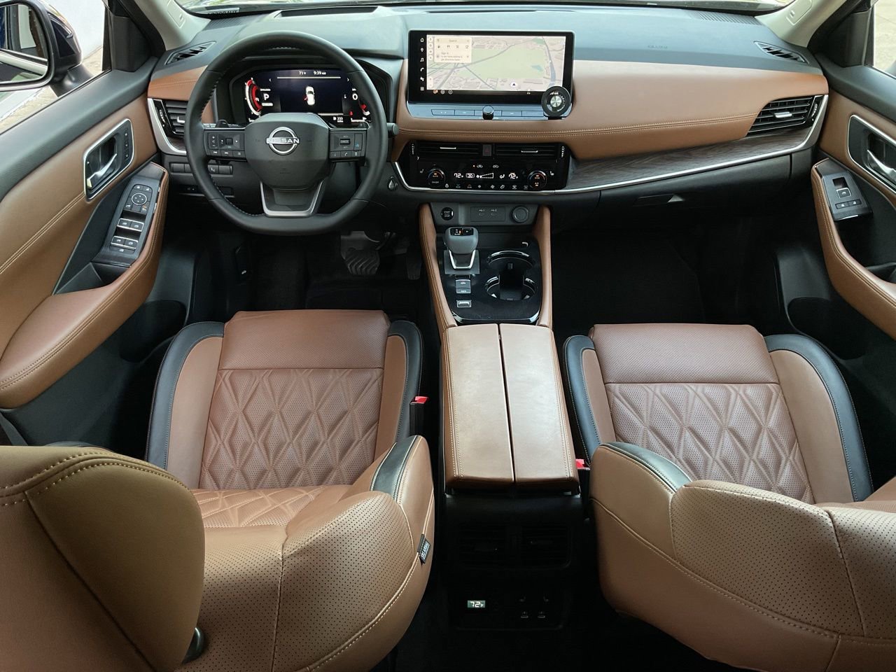 Used 2025 Nissan Rogue Platinum w/ Platinum Premium Package image 23
