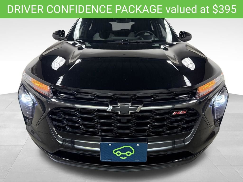 Certified 2024 Chevrolet Trax RS w/ Driver Confidence Package FWD image 2
